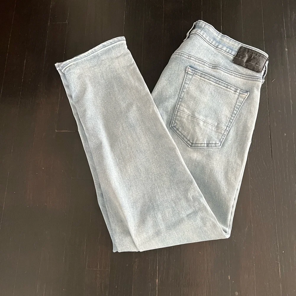 PacSun Light Wash Men's Straight Jeans active stretch size 32x30